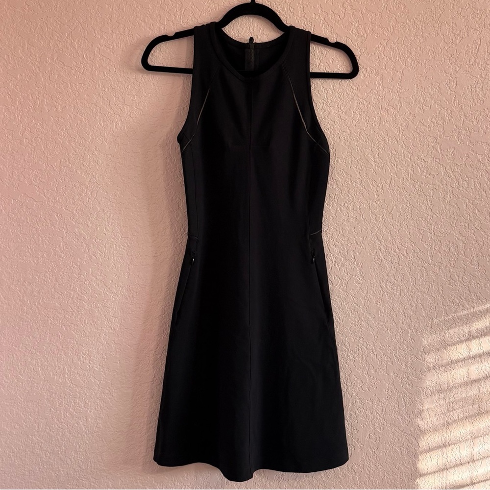 Lululemon Black Scuba Neck Sleeveless Dress with Pockets SZ 4
